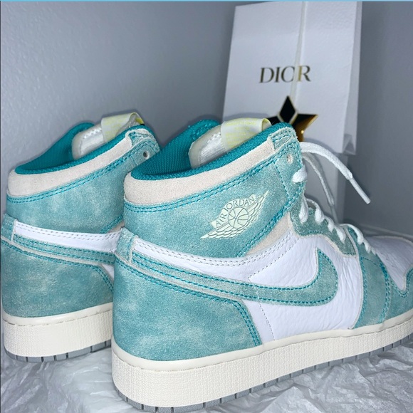 Jordan 1 Retro High Turbo Green 🥶🥶 - Picture 10 of 17